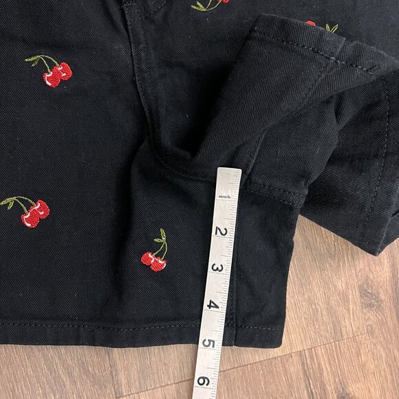 NEW Cider Denim Mid Rise Cherry Embroidery Black Denim Shorts Sz 12/14 - Picture 7 of 10